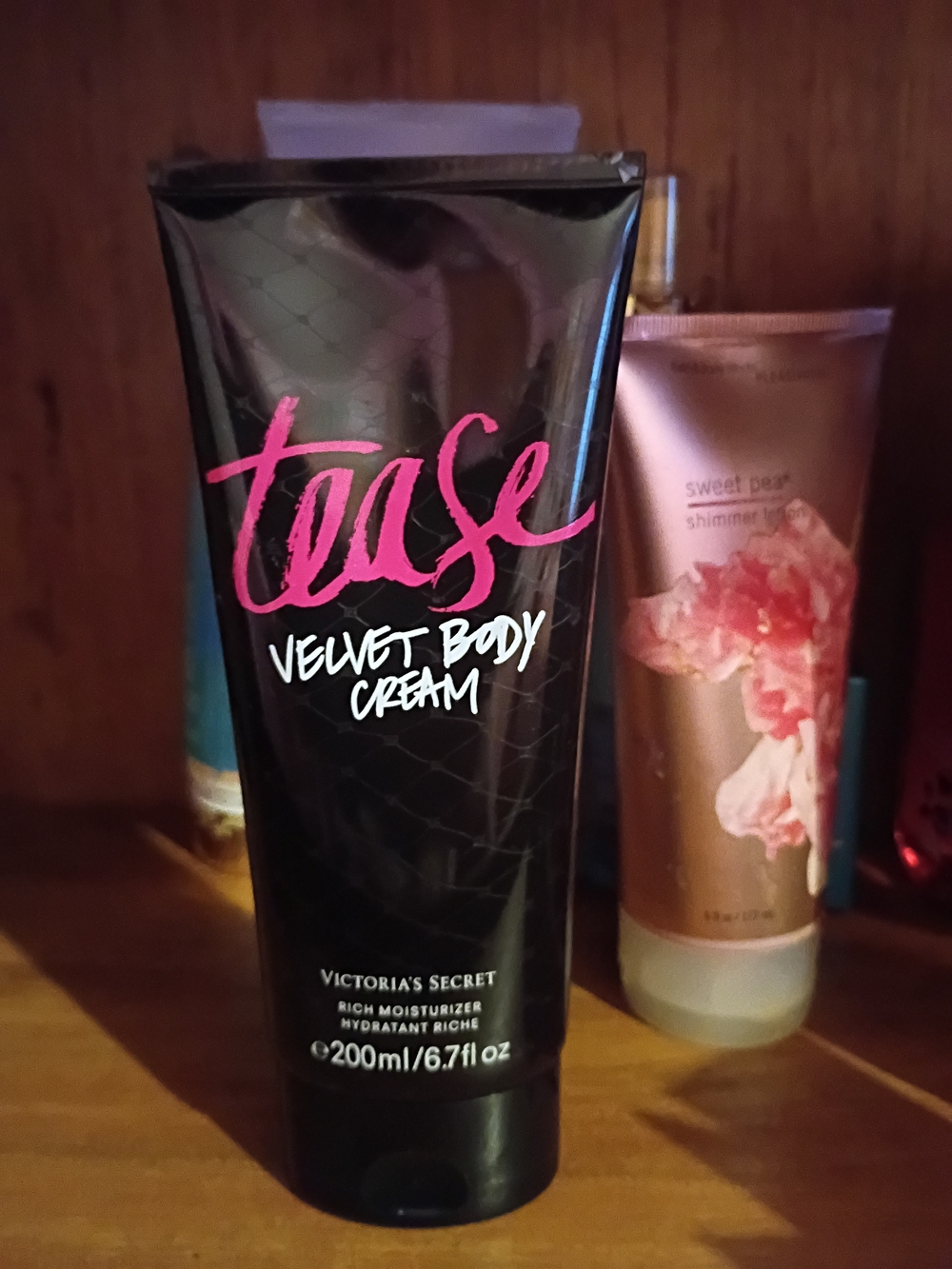Victoria's Secret Tease Velvet Body Cream - Black with Pink Script